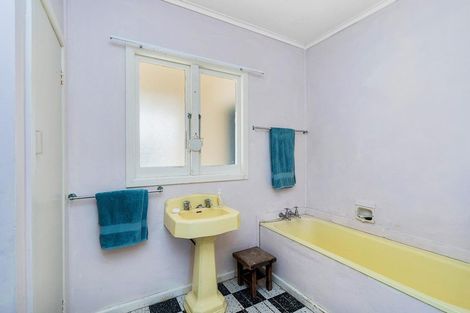 Photo of property in 39 Marine Parade, Mount Maunganui, 3116