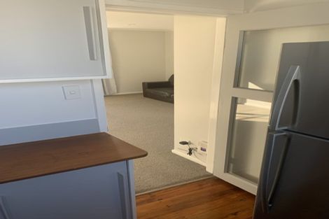 Photo of property in 1/27a Randwick Road, Northland, Wellington, 6012