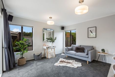 Photo of property in 59 Te Puia Drive, Aotea, Porirua, 5024