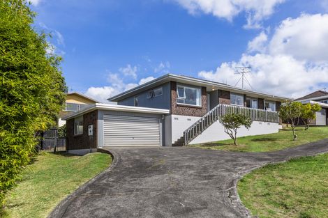 Photo of property in 1/12 Lydford Place, Glendene, Auckland, 0602