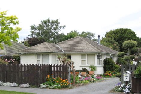 Photo of property in 7 Greendale Avenue, Avonhead, Christchurch, 8042