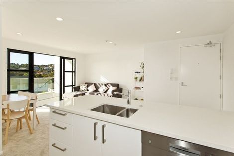 Photo of property in Apollo Apartments, 201/46 Rosedale Road, Rosedale, Auckland, 0632