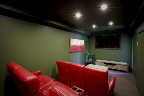 Photo of property in 75 Hensman Road, Queenstown, 9300