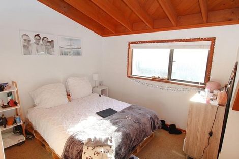 Photo of property in 2 Cosy Dell Road, North Dunedin, Dunedin, 9016