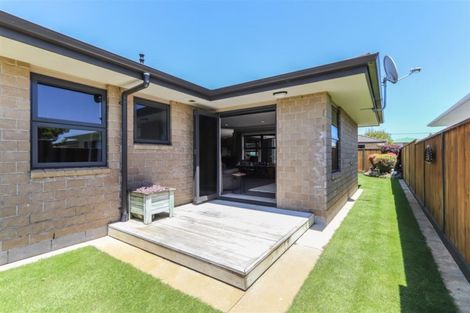 Photo of property in 16 Brookes Street, Inglewood, 4330