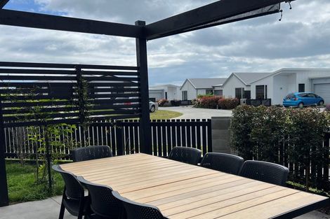 Photo of property in 2 Rose Lane, Papamoa, 3118