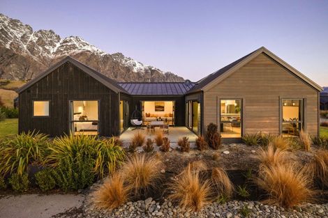 Photo of property in 4 Polperro Court, Jacks Point, Queenstown, 9371