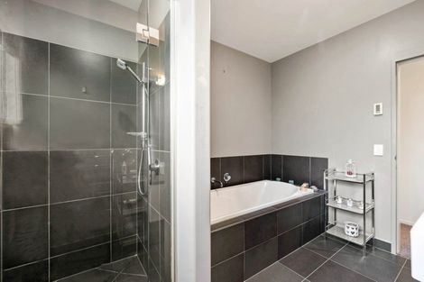 Photo of property in 60 Montgomery Crescent, Kinloch, Taupo, 3377