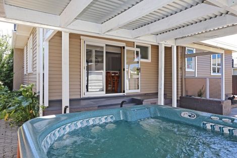 Photo of property in 27 Richmond Street, Maraenui, Napier, 4110