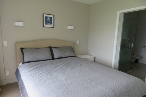 Photo of property in The Capital, 2/370 Oriental Parade, Oriental Bay, Wellington, 6011