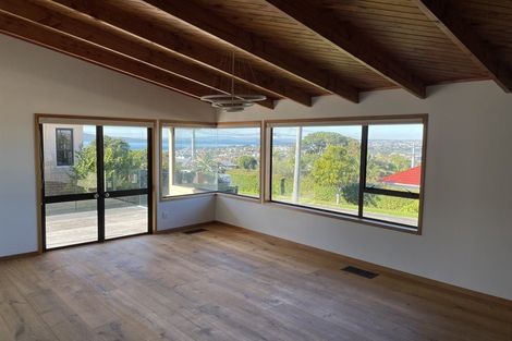 Photo of property in 1/1 Richards Avenue, Forrest Hill, Auckland, 0620