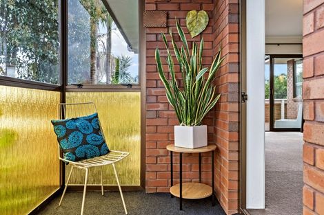 Photo of property in 2/6 Annette Avenue, Te Atatu South, Auckland, 0610