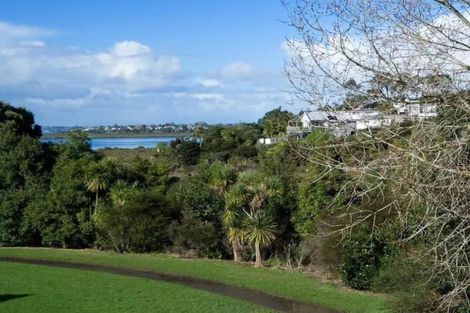 Photo of property in 9l Clearwater Cove, West Harbour, Auckland, 0618