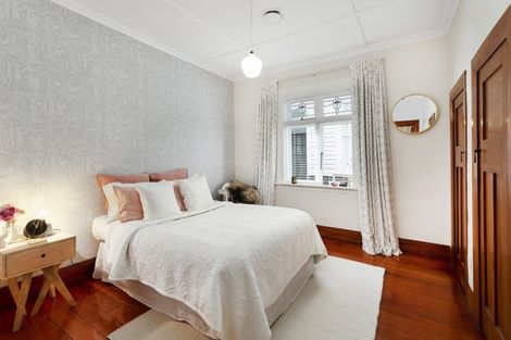 Photo of property in 52 Dundas Street, Seatoun, Wellington, 6022