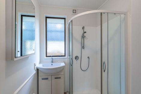 Photo of property in 2/900a Mount Eden Road, Three Kings, Auckland, 1024