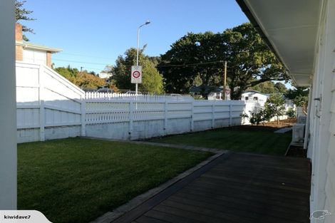 Photo of property in 5 Domain Lane, Mangere Bridge, Auckland, 2022