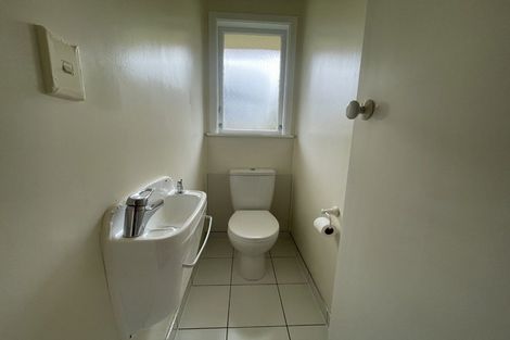 Photo of property in 2/42 Bruce Road, Glenfield, Auckland, 0629