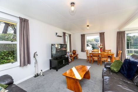 Photo of property in 128 Huatoki Street, Frankleigh Park, New Plymouth, 4310