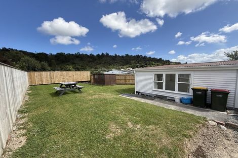 Photo of property in 34 Thomson Grove, Stokes Valley, Lower Hutt, 5019