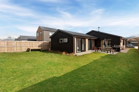 Photo of property in 43 Howden Drive, Jacks Point, 9371