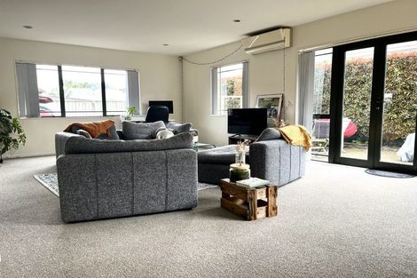 Photo of property in 4a Kingsway, Three Kings, Auckland, 1024