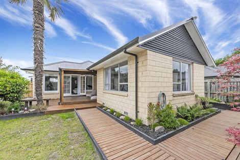 Photo of property in 5 Greenhaven Drive, Burwood, Christchurch, 8083