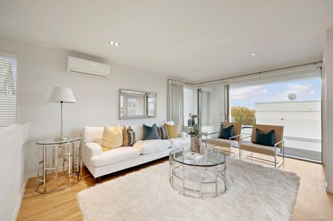 Photo of property in 38a Takutai Avenue, Bucklands Beach, Auckland, 2012