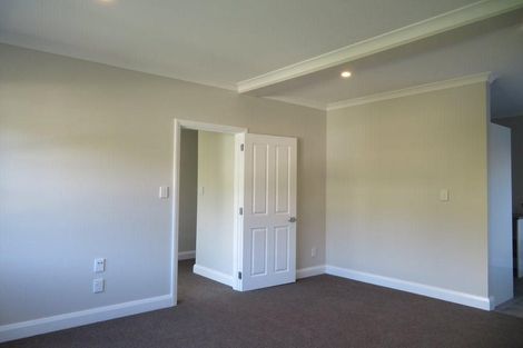 Photo of property in 24 Governor Road, Northland, Wellington, 6012