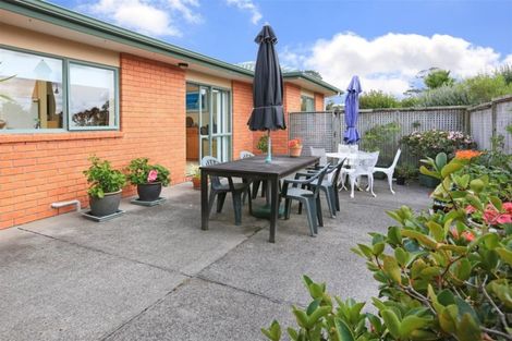Photo of property in 18 Chelmsley Avenue, Henderson, Auckland, 0612