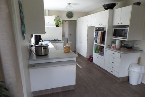 Photo of property in 17 Mckellar Place, Hornby, Christchurch, 8042