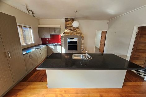 Photo of property in 15 Myrtle Street, Hamilton East, Hamilton, 3216