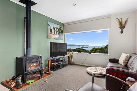 Photo of property in 2-3 Pine Tree Lane, Korokoro, Lower Hutt, 5012