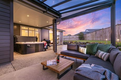 Photo of property in 22 Malbec Place, Huapai, Kumeu, 0810