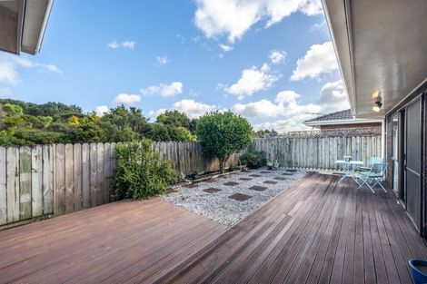 Photo of property in 1/73 Aviemore Drive, Highland Park, Auckland, 2010