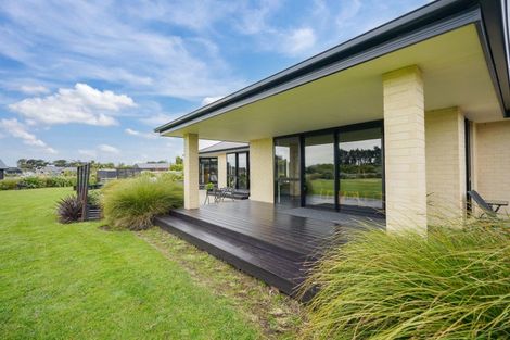 Photo of property in 14 Kakariki Way, Otatara, Invercargill, 9879