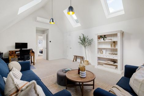 Photo of property in 3 Le Quesnoy Place, Cambridge, 3434