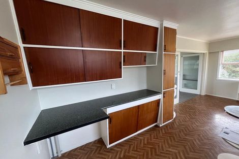 Photo of property in 107 Bradbury Road, Botany Downs, Auckland, 2010