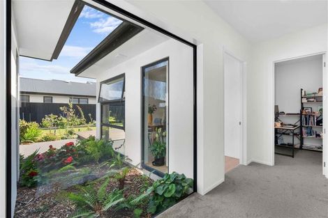 Photo of property in 4 Tussle Grove, Halswell, Christchurch, 8025