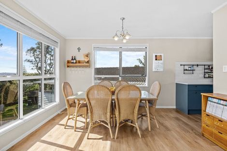 Photo of property in 22 Royal Road, Massey, Auckland, 0614