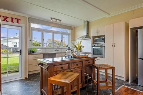 Photo of property in 10 Matipo Street, Tokomaru, Palmerston North, 4474