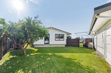 Photo of property in 2 Desmond Place, Bell Block, New Plymouth, 4312