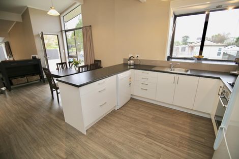 Photo of property in 4 Matipo Crescent, Pukete, Hamilton, 3200