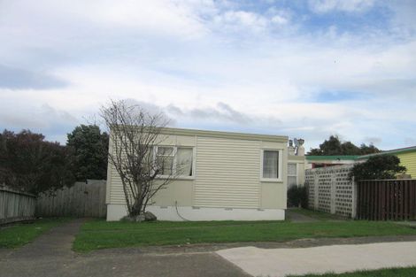 Photo of property in 30 Davidson Crescent, Tawa, Wellington, 5028