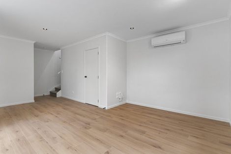 Photo of property in 1092a Great North Road, Point Chevalier, Auckland, 1022