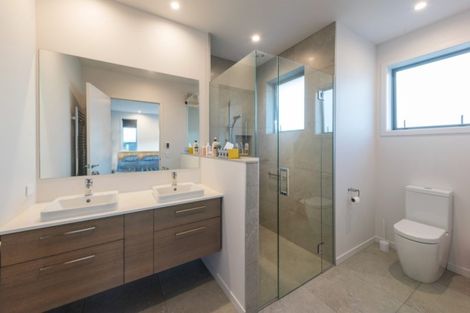 Photo of property in 1 Parkview Street, Wanaka, 9382