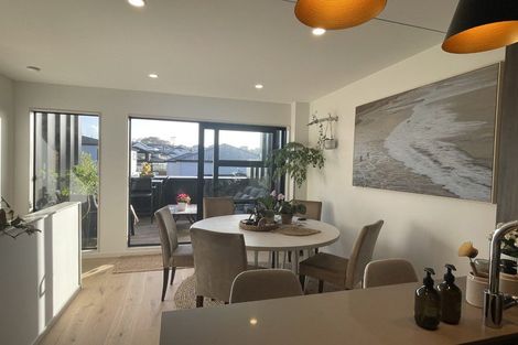 Photo of property in 7 Longshore Drive, Long Bay, Auckland, 0630