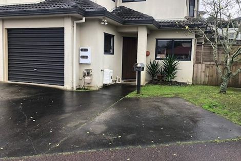 Photo of property in 19 Calypso Way, Unsworth Heights, Auckland, 0632
