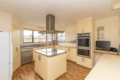 Photo of property in 4 Pokaka Place, Inglewood, 4330