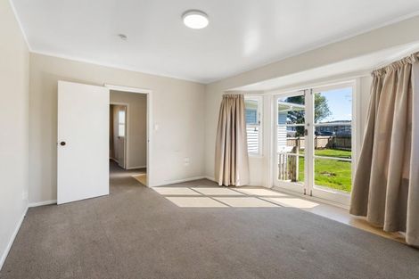 Photo of property in 17 Clark Street, Manurewa, Auckland, 2102