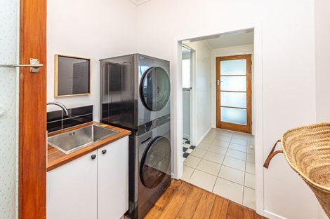 Photo of property in 3 Carlton Avenue, Gonville, Whanganui, 4501